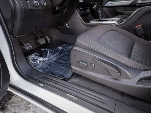 Used 2019 Chevrolet Colorado LT image 15