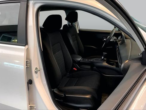 Used 2024 Honda HR-V LX image 8