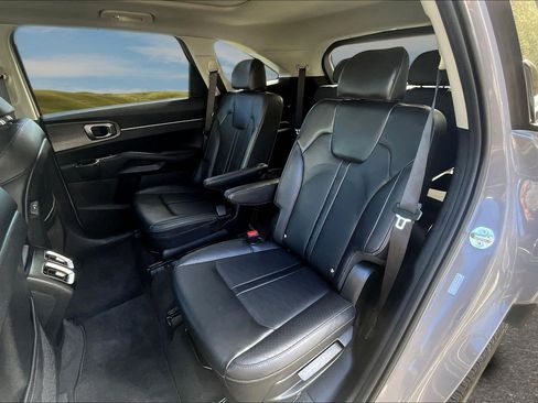 Used 2025 Kia Sorento X-Line EX image 14