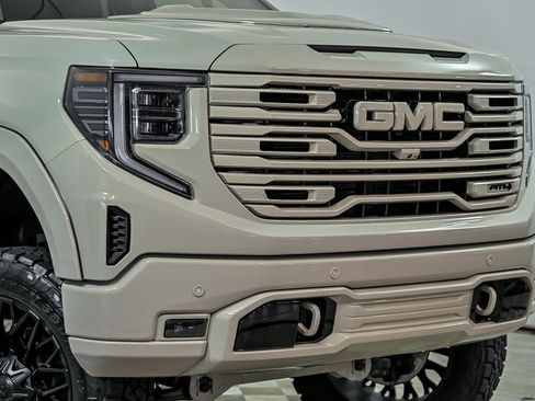 New 2026 GMC Sierra 1500 AT4 w/ Technology Package AWD/4WD image 2