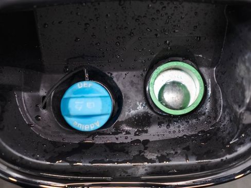 Used 2025 GMC Sierra 1500 Elevation image 39