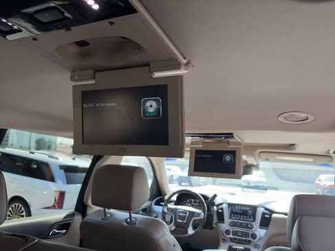 Used 2019 GMC Yukon XL SLT w/ Open Road Package RWD image 19