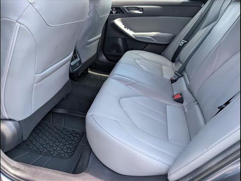 Used 2020 Toyota Avalon XLE w/ Moonroof Package FWD image 10