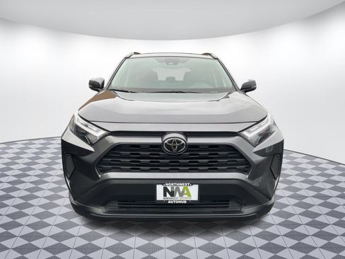 Used 2025 Toyota RAV4 XLE AWD/4WD image 5