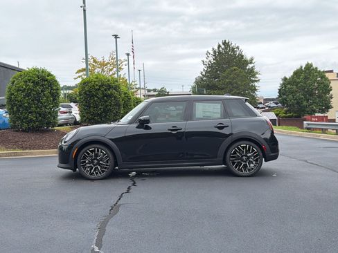 New 2026 MINI Cooper 4-Door Hardtop FWD image 14