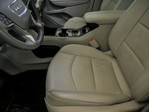 Used 2019 GMC Terrain Denali w/ Advanced Safety Package image 13