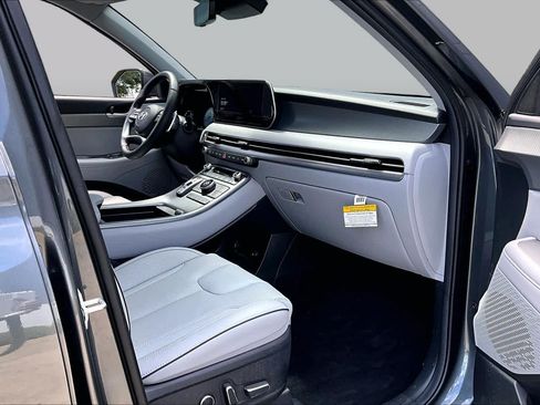 Used 2025 Hyundai Palisade SEL FWD image 19