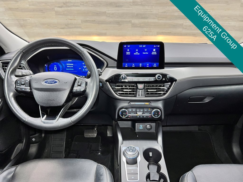 Used 2022 Ford Escape SEL w/ Technology Package FWD image 2