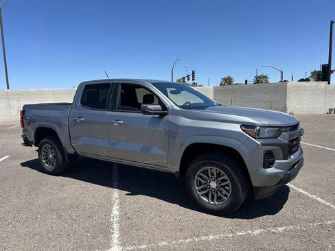 Used 2024 Chevrolet Colorado LT w/ LT Convenience Package RWD image 6