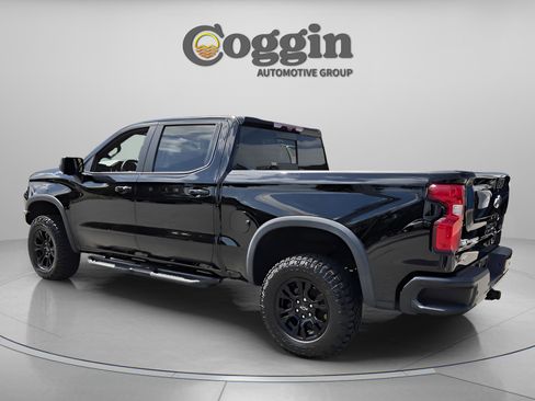 Used 2022 Chevrolet Silverado 1500 ZR2 w/ Technology Package AWD/4WD image 3