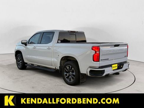 Used 2022 Chevrolet Silverado 1500 RST AWD/4WD image 3