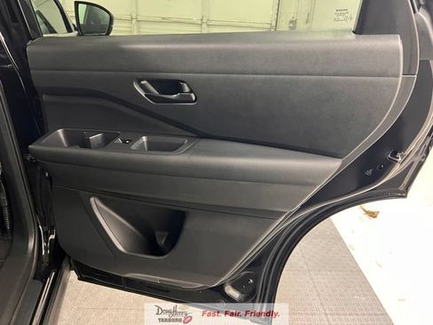 Used 2025 Nissan Pathfinder SV FWD image 37