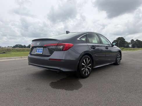 Certified 2022 Honda Civic EX image 6