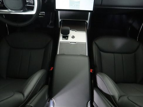 New 2026 Land Rover Range Rover Long Wheelbase SE AWD/4WD image 18