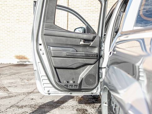 Used 2025 Toyota Tacoma TRD Sport image 34