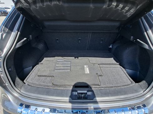 Used 2020 Nissan Rogue Sport SV FWD image 21