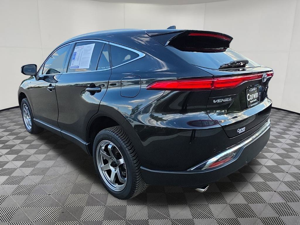 Used 2021 Toyota Venza XLE w/ Softex Package AWD/4WD image 8