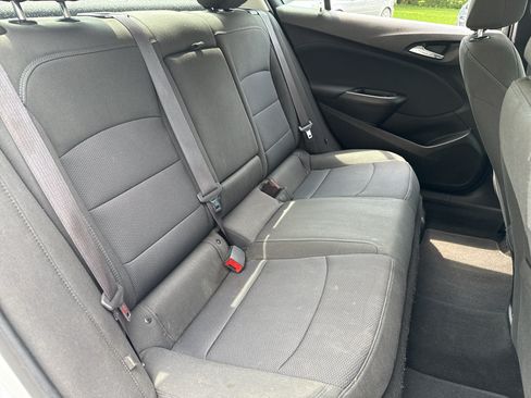 Used 2017 Chevrolet Cruze LT FWD image 15