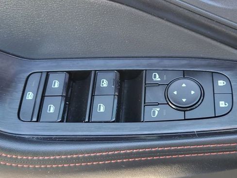 Certified 2025 Nissan Rogue SV AWD/4WD image 8