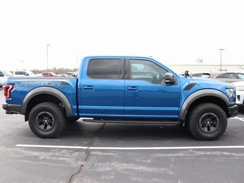 Used 2017 Ford F150 Raptor w/ Equipment Group 802A Luxury image 4