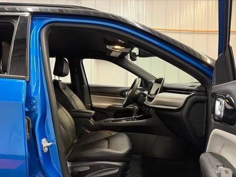 Used 2025 Jeep Compass Limited AWD/4WD image 20