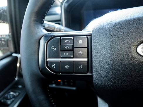 Used 2026 Ford F250 Platinum AWD/4WD image 19