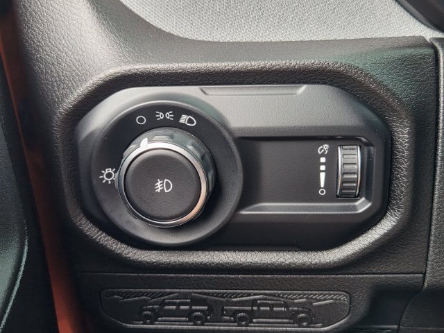 Certified 2025 Jeep Wrangler Sport AWD/4WD image 21