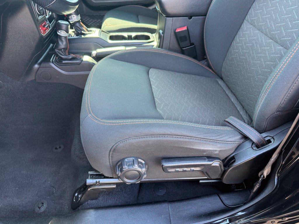 Used 2021 Jeep Gladiator Mojave w/ LED Lighting Group AWD/4WD image 7