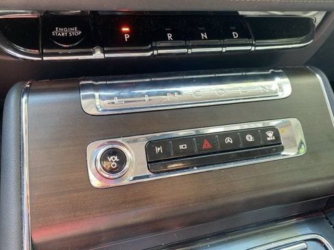 Used 2025 Lincoln Aviator Reserve w/ Equipment Group 201A AWD/4WD image 23