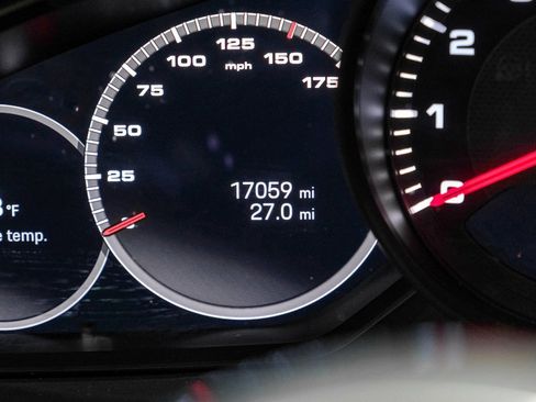 Used 2023 Porsche Cayenne image 19