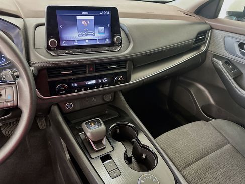 Used 2023 Nissan Rogue SV AWD/4WD image 25