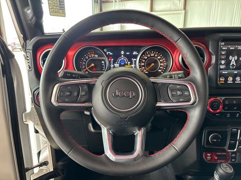 Used 2023 Jeep Gladiator Rubicon w/ Cold Weather Group image 9