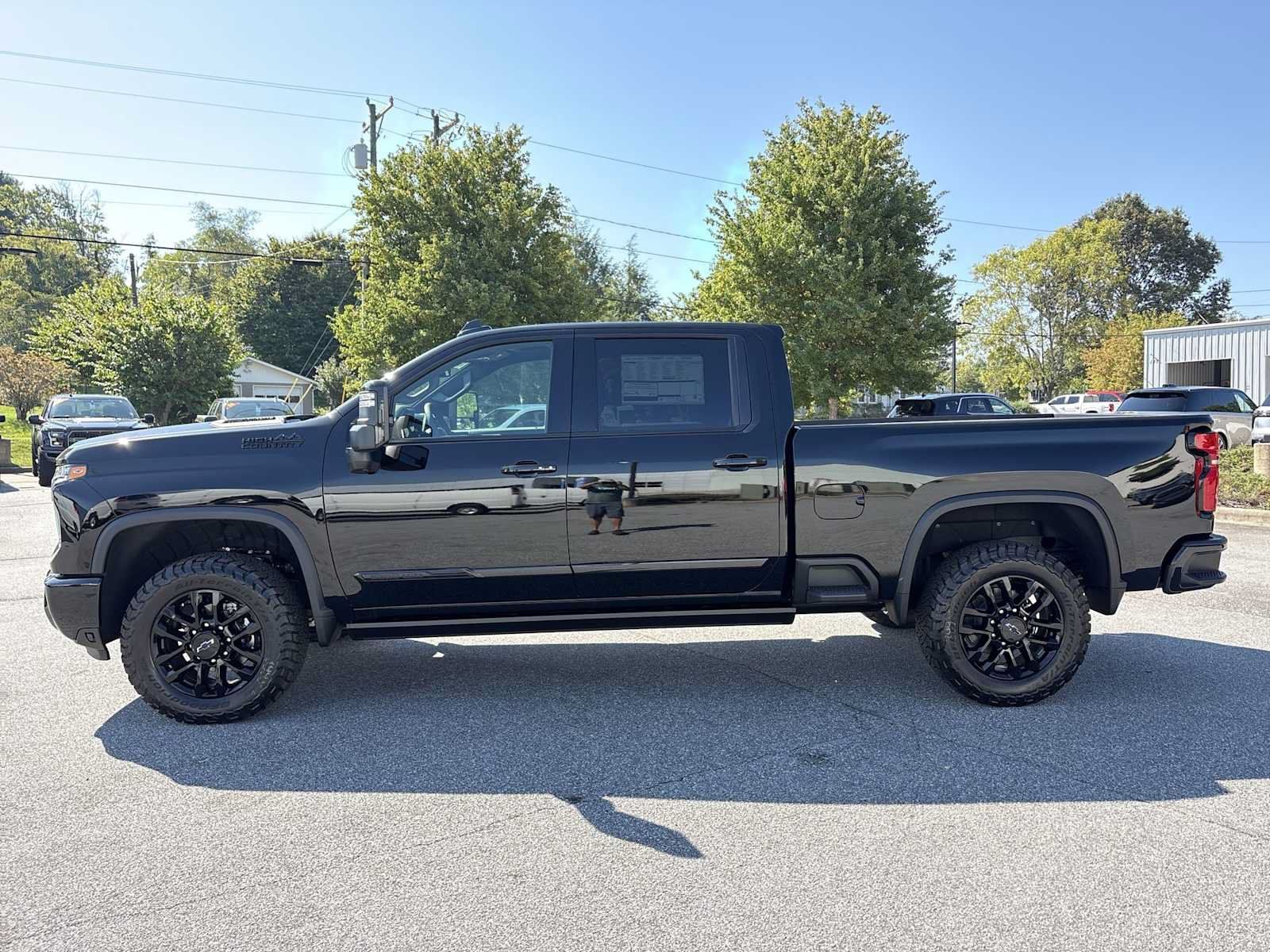 New 2026 Chevrolet Silverado 2500 High Country w/ Midnight Edition AWD/4WD image 9