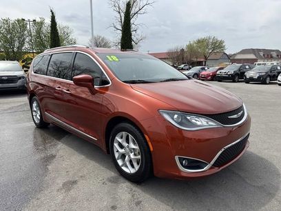 Used 2018 Chrysler Pacifica Touring-L Plus w/ Tire & Wheel Group