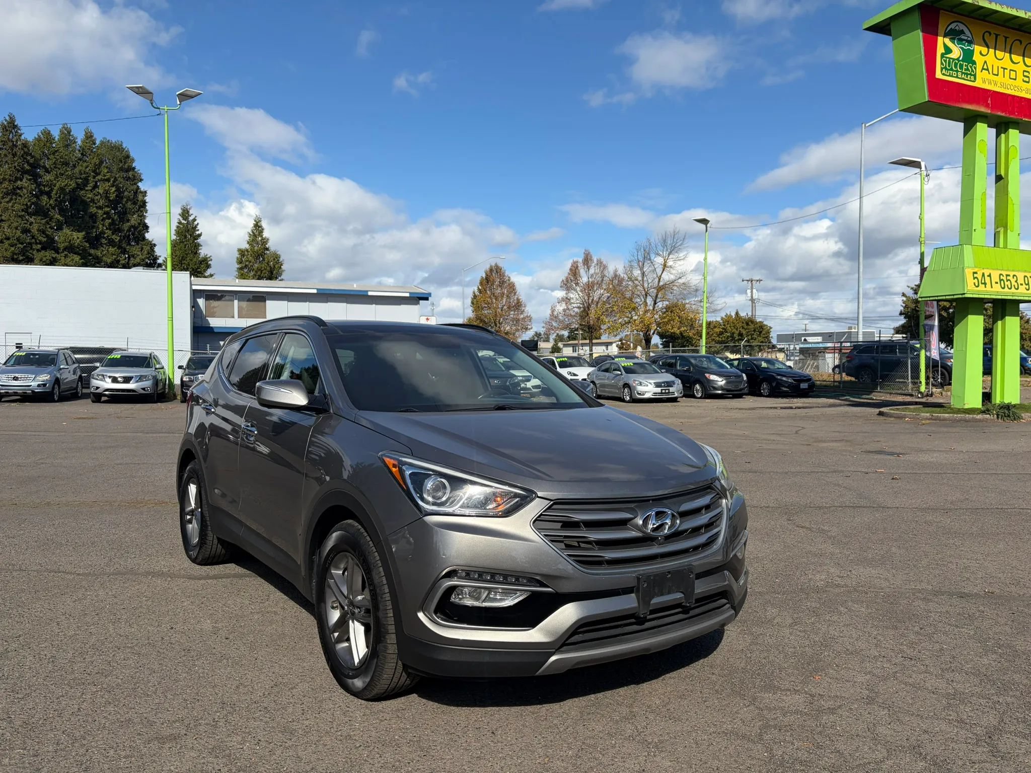 Used 2017 Hyundai Santa Fe Sport w/ 2.4L Tech Package 04 FWD image 1
