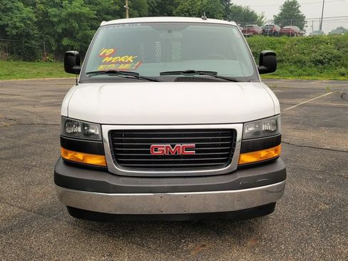 Used 2019 GMC Savana 2500 w/ Driver Convenience Package RWD image 4