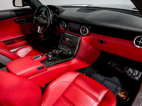 Used 2012 Mercedes-Benz SLS AMG Roadster image 26