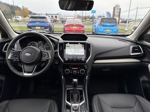 Used 2024 Subaru Forester Limited image 12