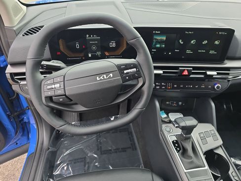 New 2026 Kia Sportage EX w/ EX Panorama Roof Package image 18