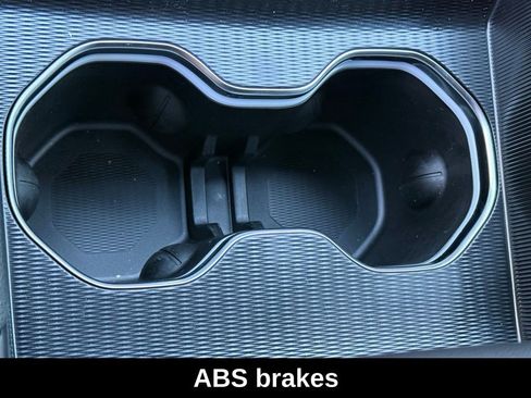 New 2026 Jeep Grand Cherokee Altitude RWD image 17
