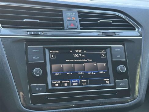 Used 2022 Volkswagen Tiguan S image 26