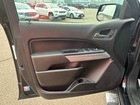 Used 2017 Chevrolet Colorado LT w/ LT Convenience Package AWD/4WD image 14