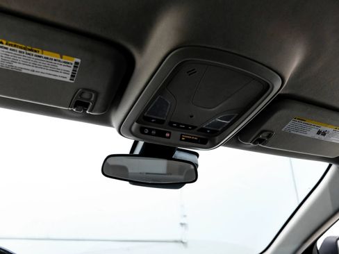 Used 2017 Chevrolet Impala Premier FWD image 37