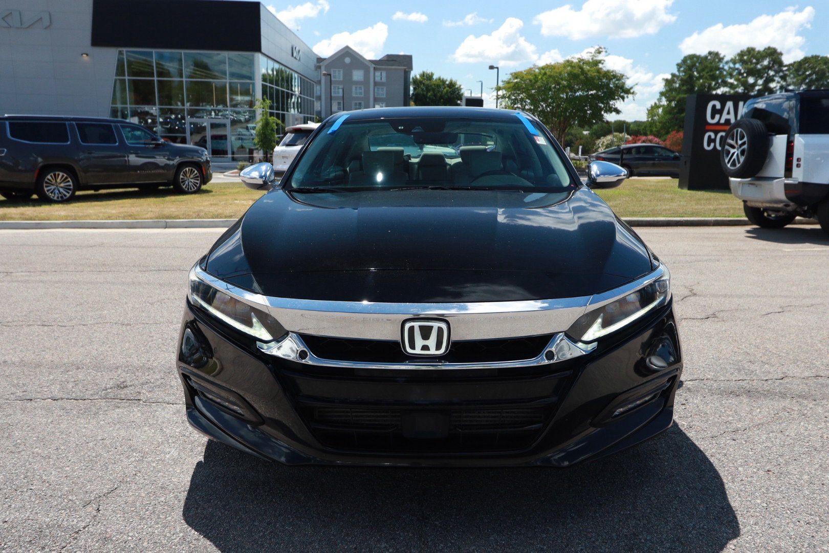 Used 2018 Honda Accord Touring image 8