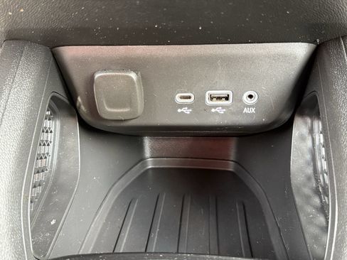 Used 2023 Chevrolet TrailBlazer LS FWD image 7