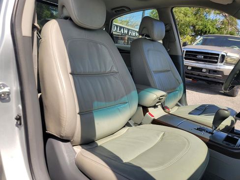 Used 2009 Hyundai Azera Limited w/ Ultimate Pkg 3 FWD image 18