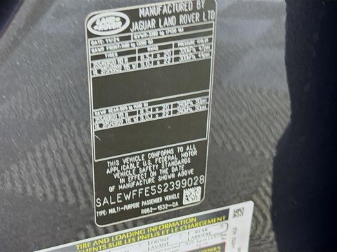 Used 2025 Land Rover Defender 130 V8 image 31