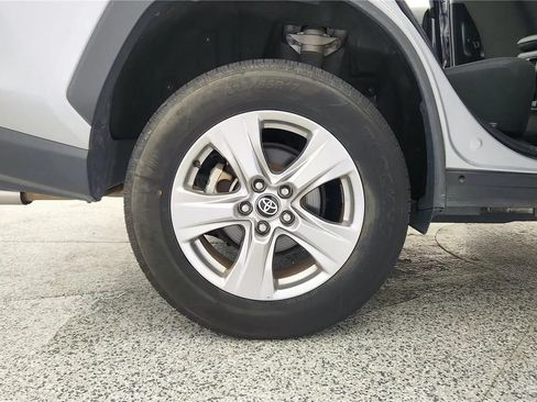 Used 2024 Toyota RAV4 XLE FWD image 13