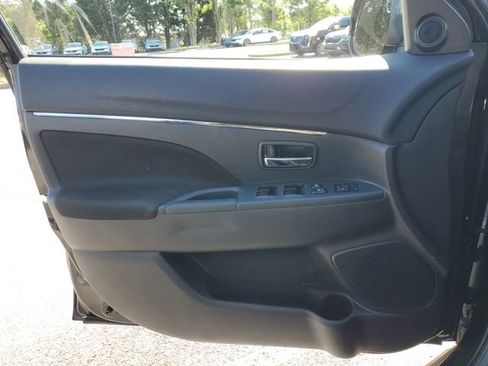 Used 2023 Mitsubishi Outlander Sport AWD image 29