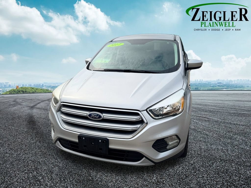 Used 2017 Ford Escape SE FWD image 9